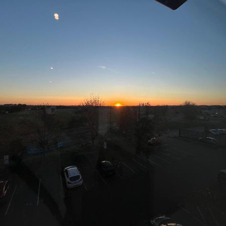 Aeropartment & Aerotel, London Heathrow Airport, Terminal 4, Ev Stations & Cheap Parking On Site! Hillingdon Extérieur photo