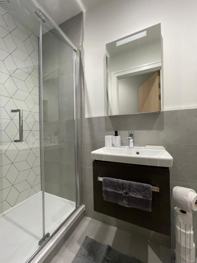 Aeropartment & Aerotel, London Heathrow Airport, Terminal 4, Ev Stations & Cheap Parking On Site! Hillingdon Extérieur photo