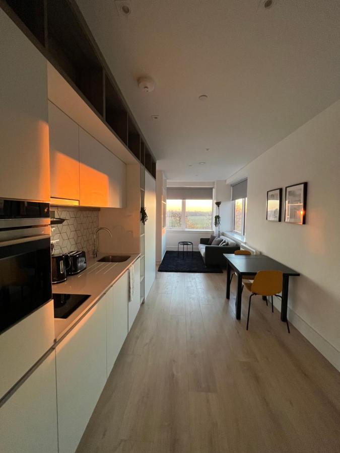 Aeropartment & Aerotel, London Heathrow Airport, Terminal 4, Ev Stations & Cheap Parking On Site! Hillingdon Extérieur photo