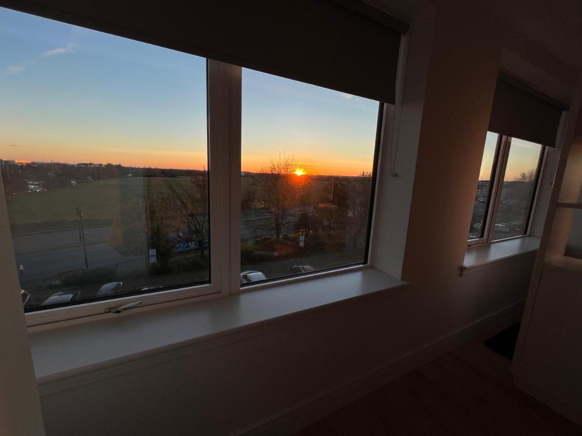 Aeropartment & Aerotel, London Heathrow Airport, Terminal 4, Ev Stations & Cheap Parking On Site! Hillingdon Extérieur photo