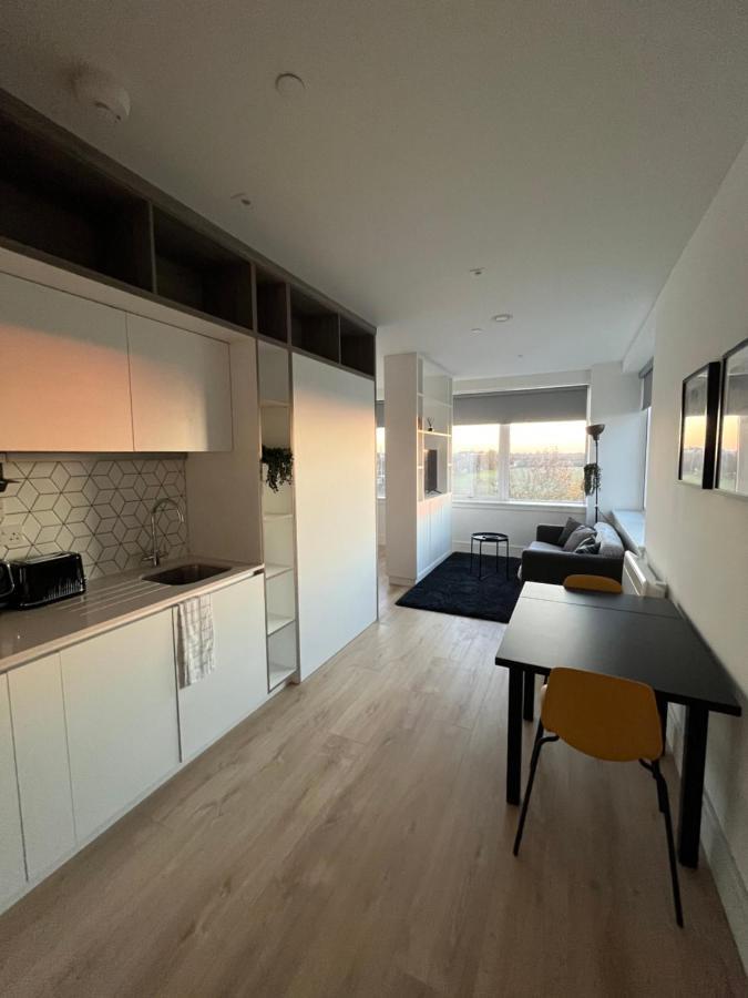 Aeropartment & Aerotel, London Heathrow Airport, Terminal 4, Ev Stations & Cheap Parking On Site! Hillingdon Extérieur photo