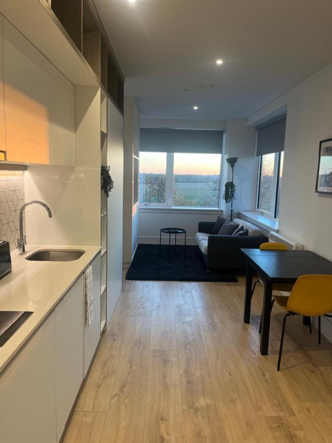 Aeropartment & Aerotel, London Heathrow Airport, Terminal 4, Ev Stations & Cheap Parking On Site! Hillingdon Extérieur photo